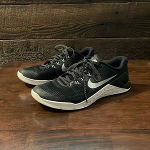 Nike Women's 9 Metcon 4 Athletic Training Shoes.